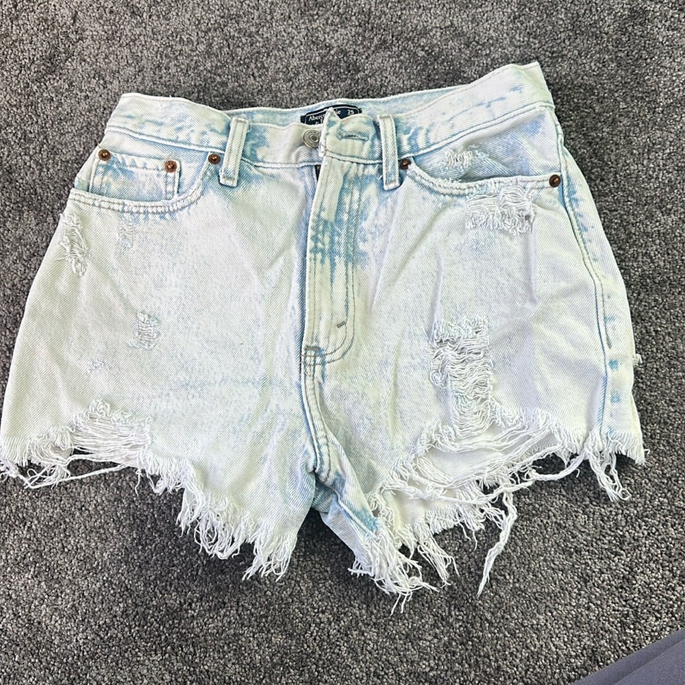 Abercrombie & Fitch Annie High Rise Light Wash Jean Shorts